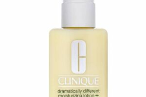 Produktbild von Clinique – Moisturisers Dramatically Different Moisturizing Lotion+ (Pump) for Very Dry to Dry Combination Skin 125ml
