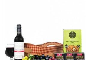 Produktbild von Prestige Hampers Wine and Pâté – Wine and Pâté Hampers – Wine and Pâté Gifts – Wine Hampers – Wine Gifts – Wine Hamper Delivery