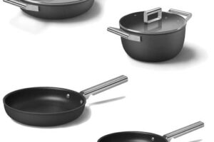 Produktbild von Smeg Cookware 4 Piece Non Stick Cookware Set – Black