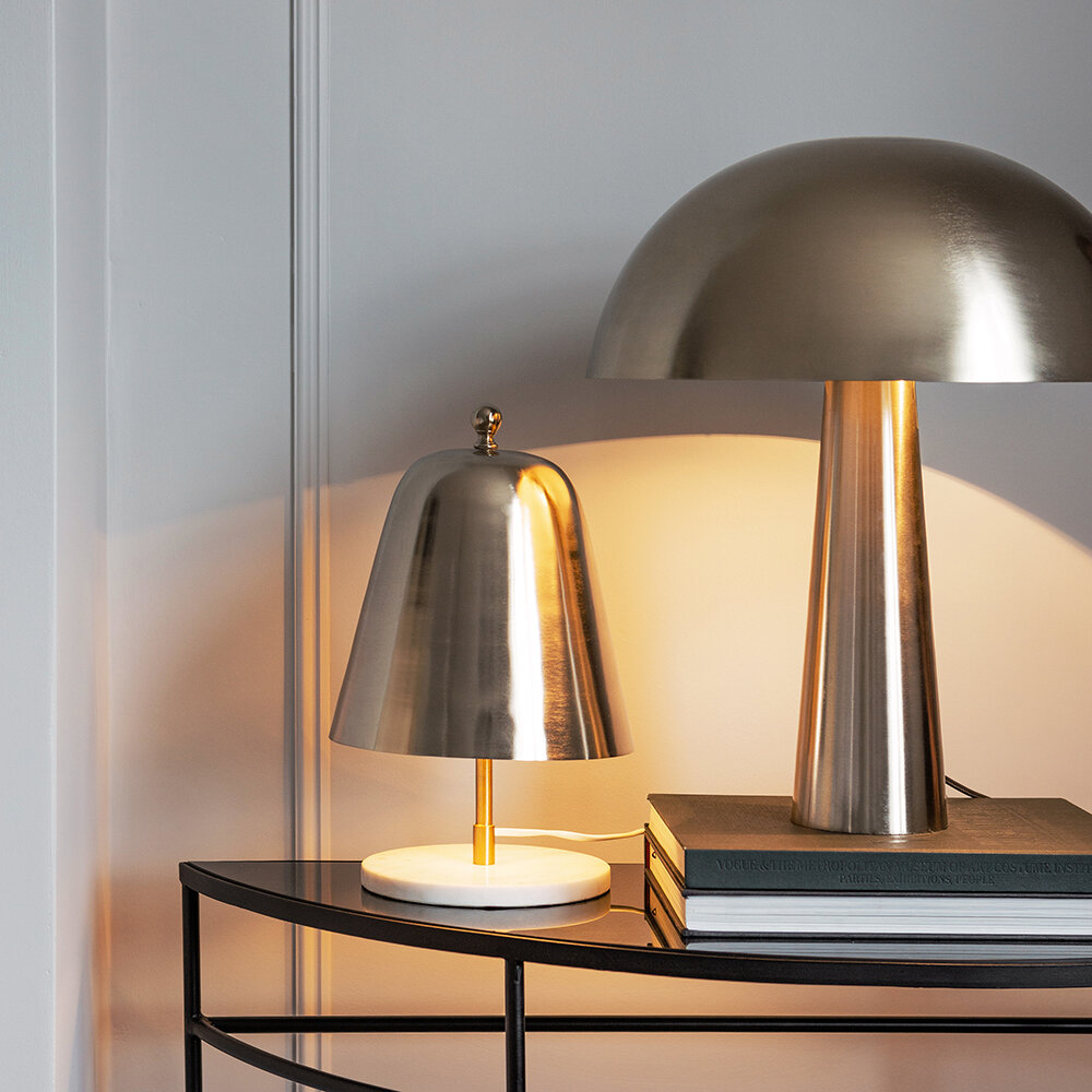 Bild von Luxe – Nickel Mushroom Table Lamp – Tall