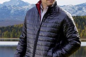 Produktbild von Atlas for Men Men’s Lightweight Mountain Puffer Jacket – Black – Water-Repellent