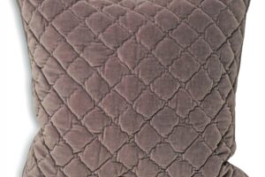 Produktbild von furn. Paoletti Annecy Quilted Cushion Plum – Square – 55cm x 55cm