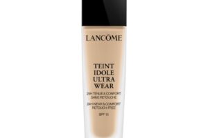 Produktbild von Lancôme Teint Idole Ultra Wear Long-Lasting Foundation SPF 15 Shade 006 Beige Ocre 30 ml