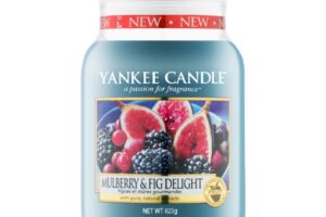 Produktbild von Yankee Candle Mulberry & Fig scented candle 623 g