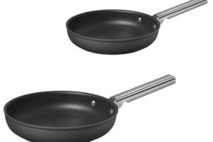 Produktbild von Smeg Cookware 2 Piece Non-Stick Frying Pan Set – Black