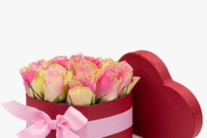 Bild von Haute Florist Pink Heart Hat Box – Roses in a Hat Box – Hat Box Flowers – Luxury Hat Box Flowers – Luxury Flowers – Flower Delivery