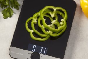 Produktbild von KitchenAid Digital Glass Kitchen Scales for Wet and Dry Ingredients, 5000g / 5000ml Weighing Capacity