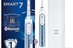 Produktbild von Oral-B Smart 7 Electric Toothbrush with Smart Pressure Sensor, App Connected Handle, 3 Toothbrush Heads & Travel Case, 5 Mode Display with Teeth Whitening, Gift Set, 2 Pin UK Plug, 6000N/7000N, Blue