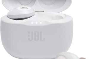 Produktbild von JBL Tune 125 TWS In-Ear Earphones – True Wireless Bluetooth headphones with powerful bass, up to 32 hours battery life and charging case, in white