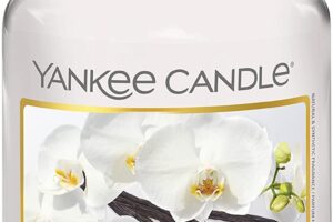 Produktbild von Yankee Candle Scented Candle | Vanilla Large Jar Candle | Burn Time: Up to 150 Hours