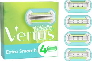 Produktbild von Gillette Venus Extra Smooth Razor Blades Women, Pack of 4 Razor Blade Refills, Lubrastrip with A Touch of Avocade Oils