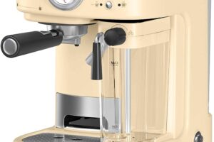 Produktbild von Swan Retro One Touch Espresso Machine, Cream, 15 Bars of Pressure, Milk Frothing Steamer, 1.7L Tank, Retro style, SK22150CN, espresso maker