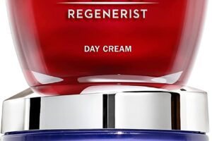 Produktbild von Olay Retinol 24 Night Cream + Regenerist Face Cream, Moisturiser Skin Care Set, Visible Improvements In Fine Lines And Wrinkles, Skin Care For Brightness And Hydration, With Vitamin E, 2x 50 ml