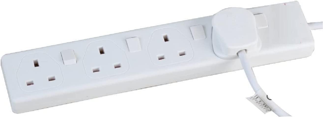 Bild von pro elec PL15353 10 m Switched Surge Protected Extension Lead – White