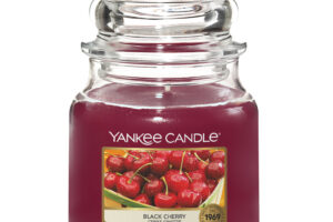 Bild von Yankee Candle – Original Jar Candles Medium Black Cherry 411g  for Men and Women