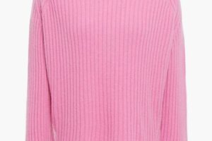 Bild von Maje Madinette Ribbed Cashmere Turtleneck Sweater – Pink – Maje Knitwear