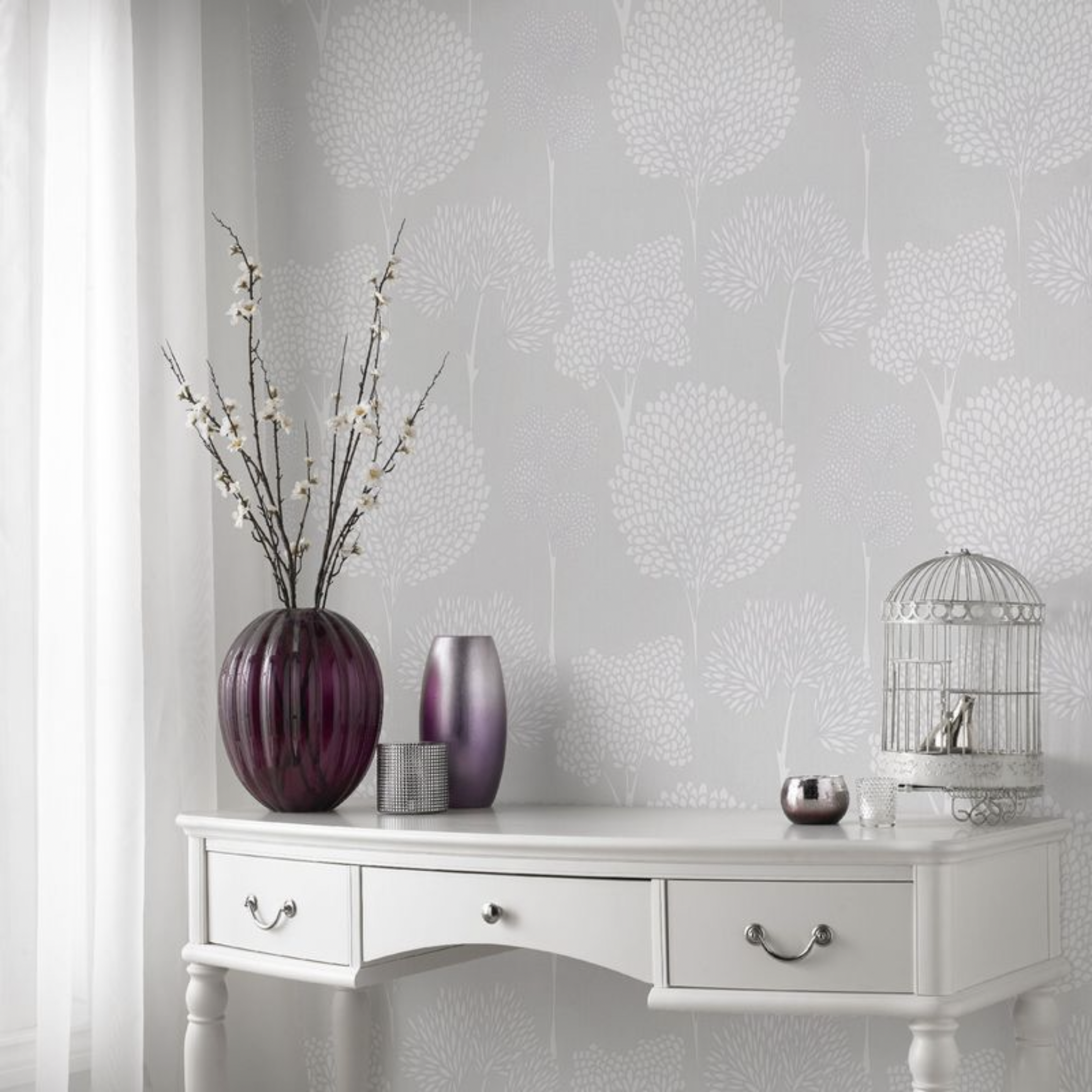 Bild von Superfresco Easy Grey Whimsical Glitter Floral Wallpaper – Grey