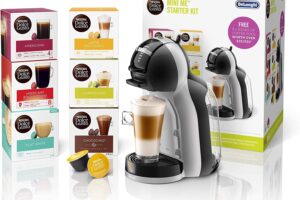 Produktbild von De’Longhi Nescafé Dolce Gusto Mini Me, Single Serve Capsule Coffee Machine Starter Kit, Including 6 boxes of Coffee Pods, EDG155.BG, Black & Grey