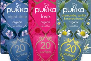 Produktbild von Pukka Herbs Relaxing Tea Selection – Love, Night Time and Chamomile, Vanilla and Manuka Honey – Bundle of 3 boxes, 20 Sachets of Each