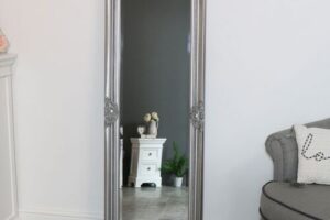 Produktbild von Tall Silver Mirror with Bevelled Glass 47cm x 142cm Material: Mirrors