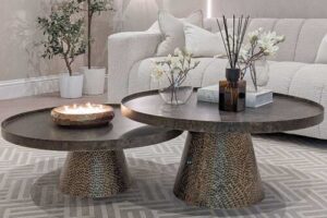 Produktbild von Genesis Antique Gold Hammered Coffee Tables – Set of 2