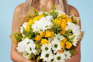 Bild von MyFlowers Sunny Bouquet