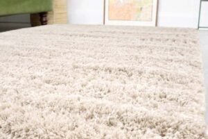 Produktbild von Super Soft Luxury Light Beige Shaggy Rug – Aspen – 80cm x 150cm